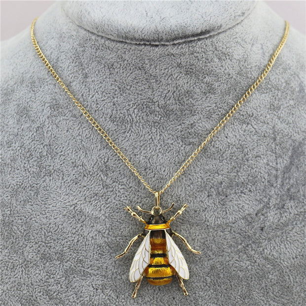 Bee pendant necklace