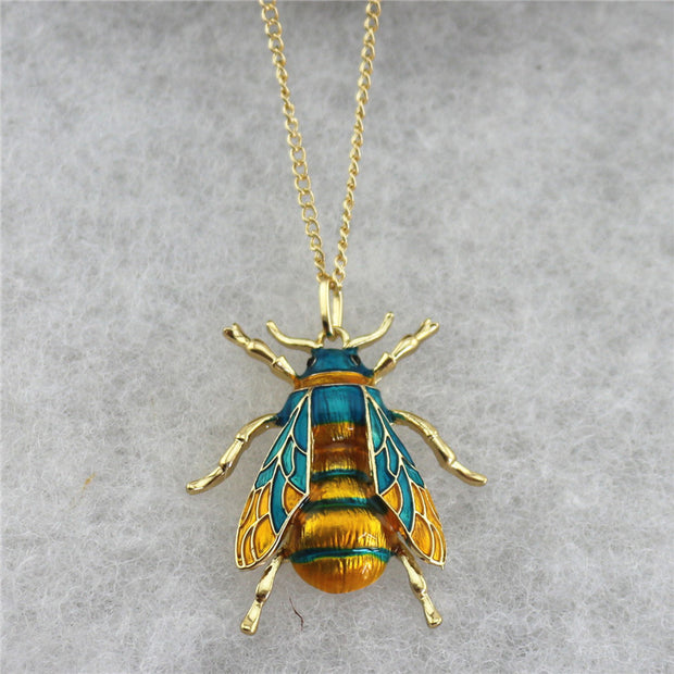 Bee pendant necklace