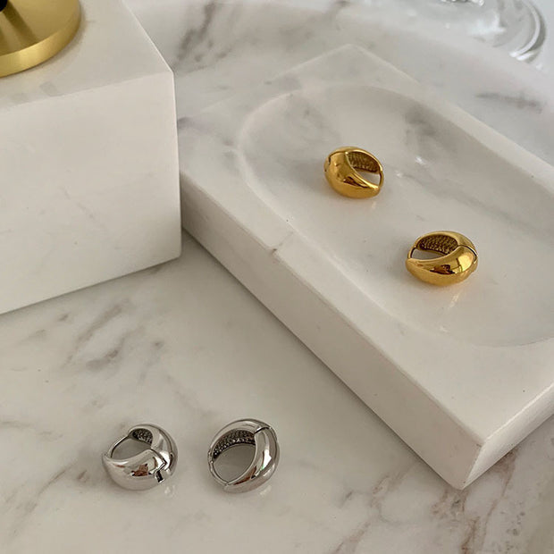 Small Circle Water Drop Earring Buckle For A Cool Breeze